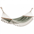 Hamac 300 x 100 cm en coton vert sauge avec barres en bois style bohème